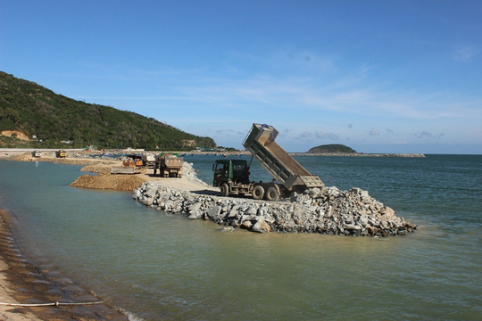 Những[-]dự[-]án[-]"bóp[-]chết"[-]vịnh[-]Nha[-]Trang